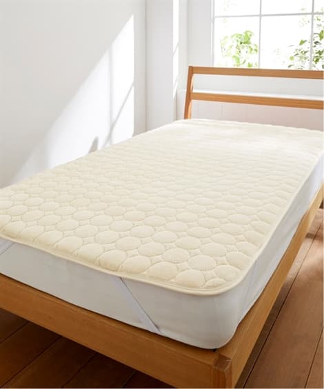 ふわっととろけるマイヤー敷パッド（抗菌防臭加工わた入） 敷きパッド・ベッドパッドの商品画像